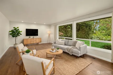 2711 101st Place NE Bellevue WA 98004