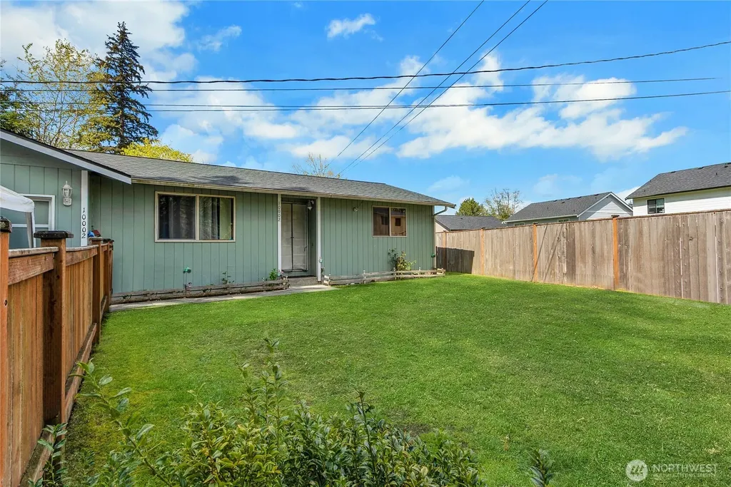 10002 Barnes Lane S Tacoma WA 98444