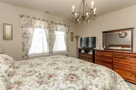 5009 N 13th Street Tacoma WA 98406