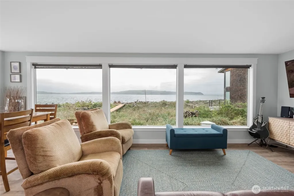 1818 E Lola Beach Lane Oak Harbor WA 98277