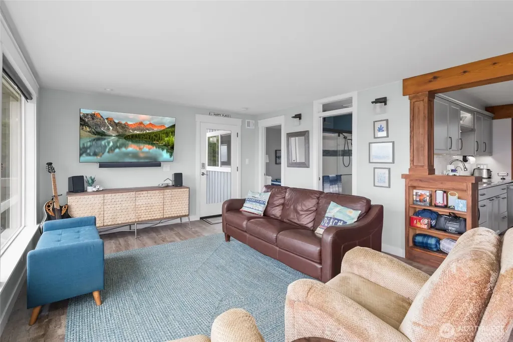 1818 E Lola Beach Lane Oak Harbor WA 98277