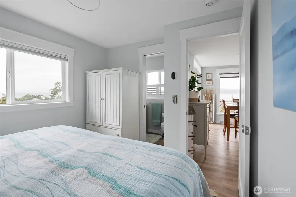 1818 E Lola Beach Lane Oak Harbor WA 98277