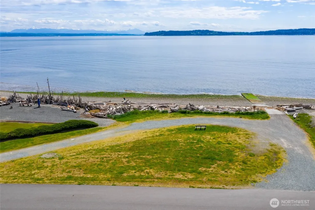 1818 E Lola Beach Lane Oak Harbor WA 98277