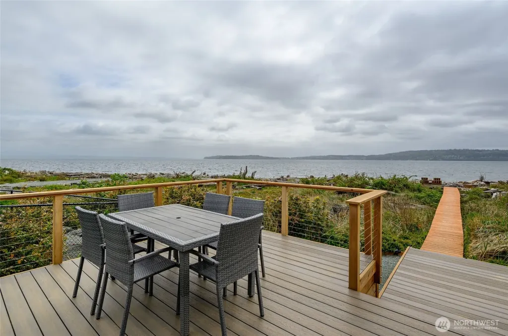 1818 E Lola Beach Lane Oak Harbor WA 98277