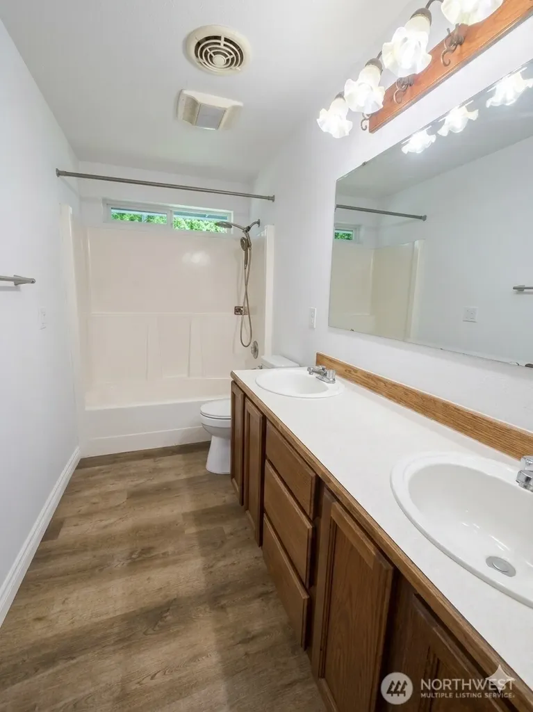 7195 E Stanley Lane Port Orchard WA 98366