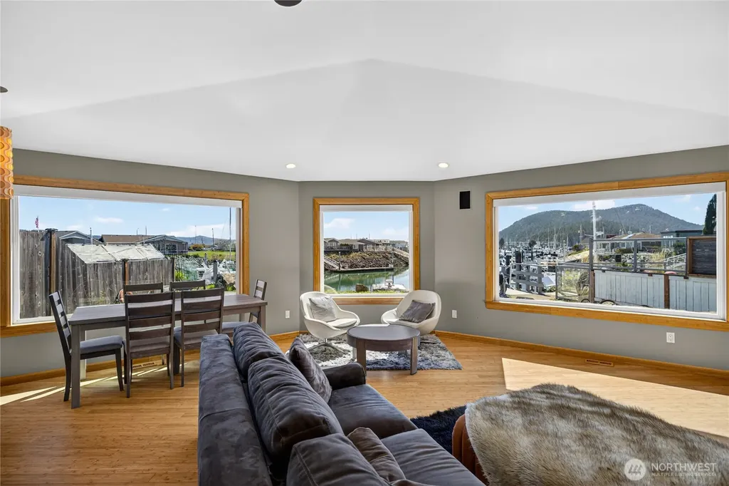5309 Doon Way Anacortes WA 98221