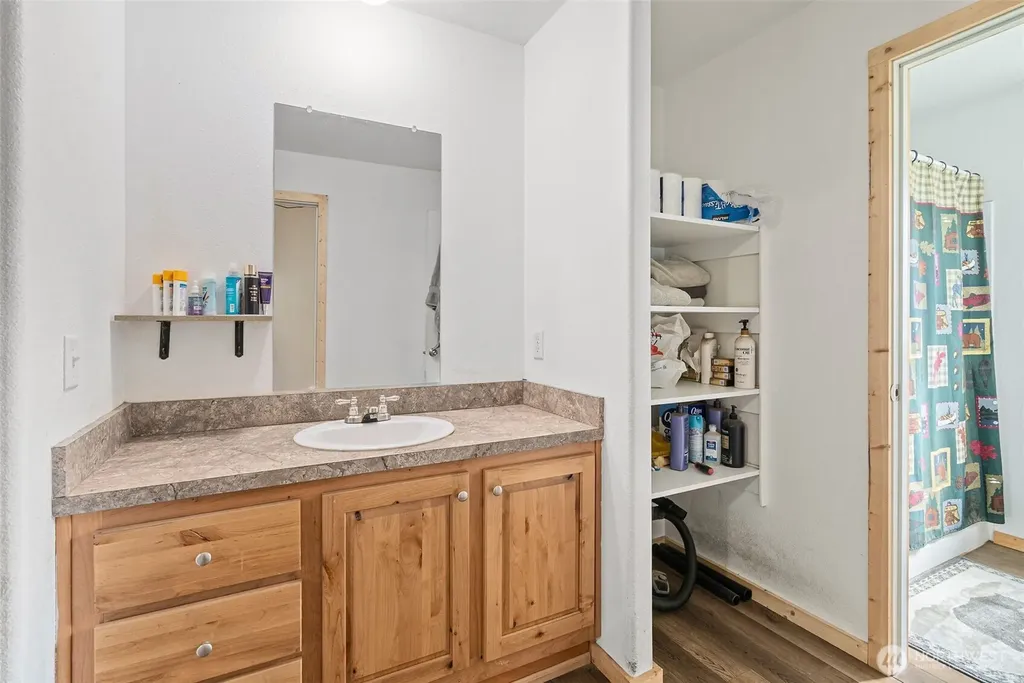 291 E Orchid Lane Grapeview WA 98546