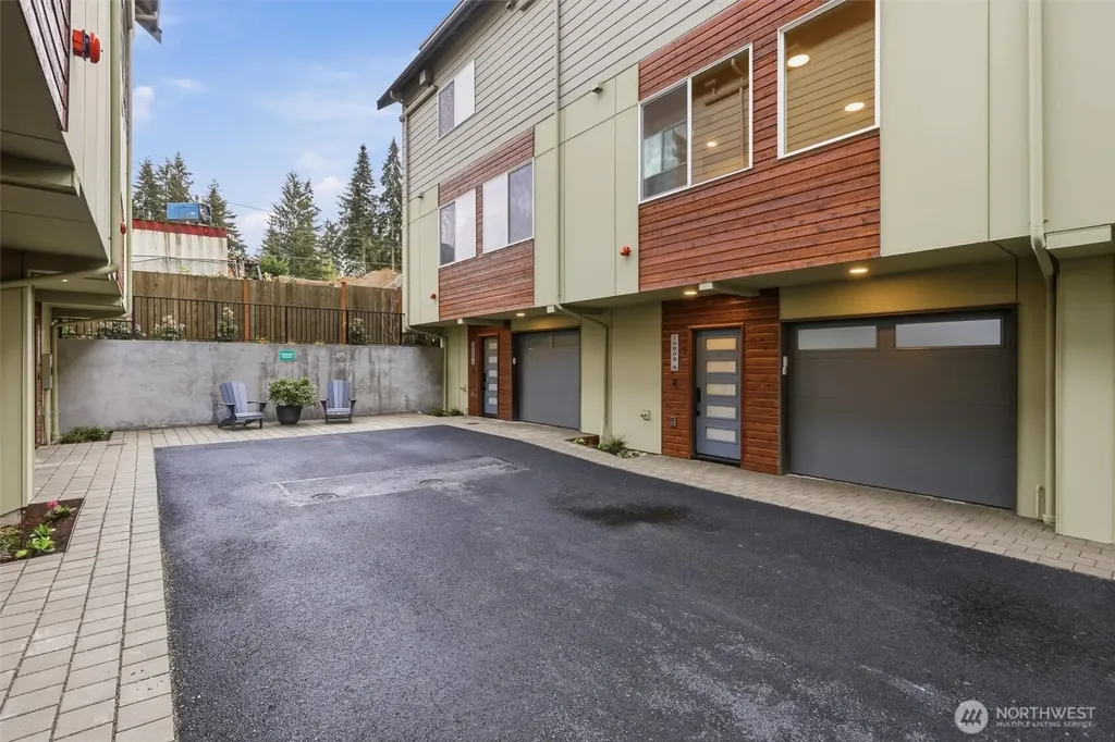 14608 Corliss Avenue N Shoreline WA 98133