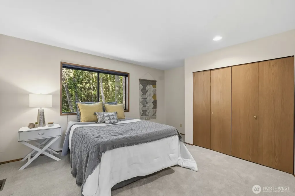 5005 NW Terrace View Drive Bremerton WA 98312