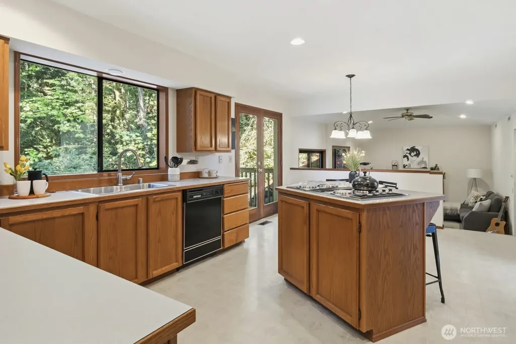 5005 NW Terrace View Drive Bremerton WA 98312