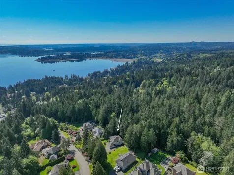 5005 NW Terrace View Drive Bremerton WA 98312