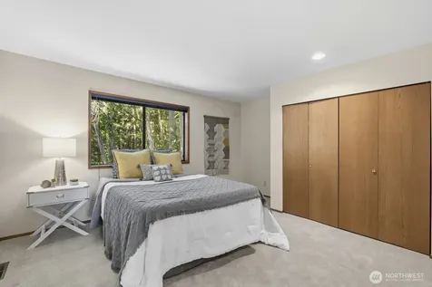 5005 NW Terrace View Drive Bremerton WA 98312