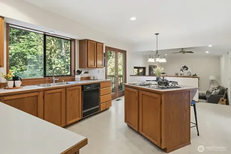 5005 NW Terrace View Drive Bremerton WA 98312