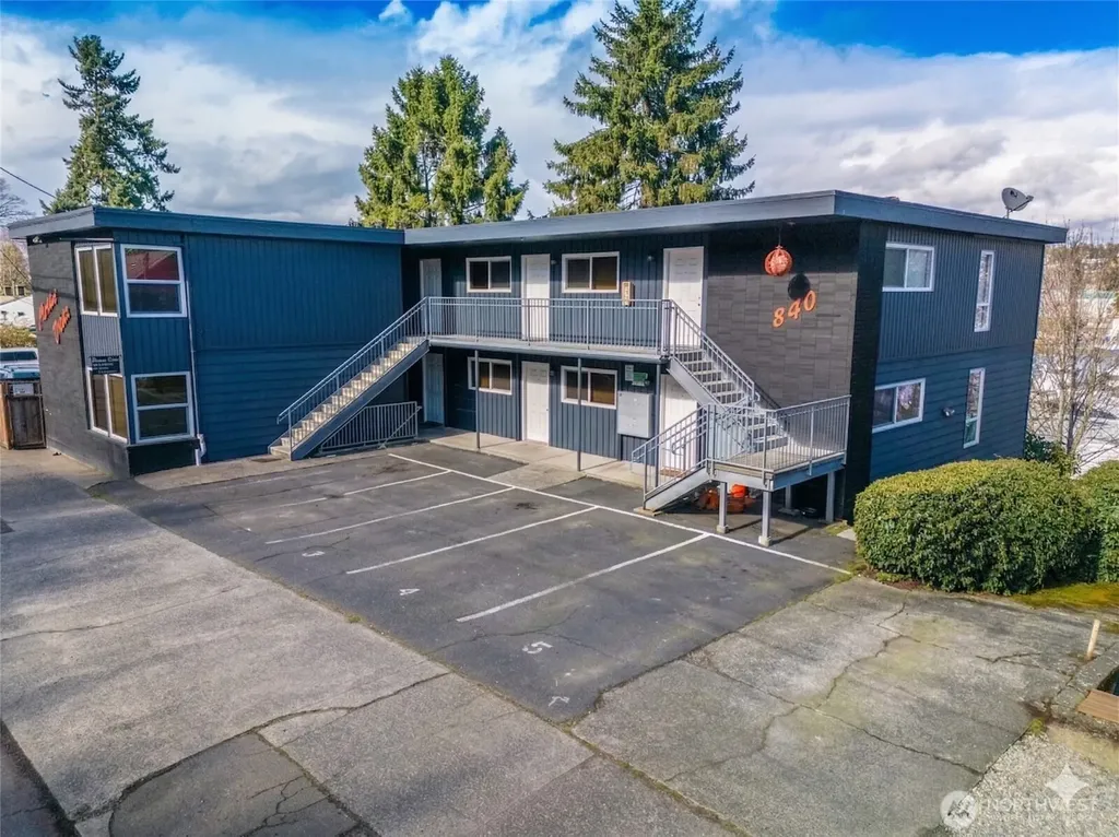 840 W Nickerson Street Seattle WA 98119