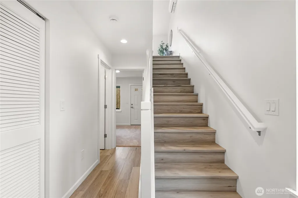 2417 Harrison Avenue Everett WA 98201