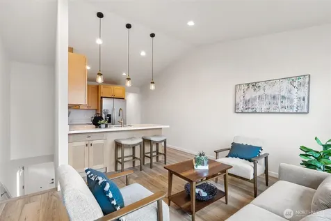 2417 Harrison Avenue Everett WA 98201