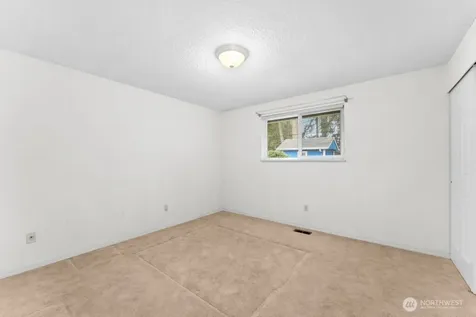 15714 64th Avenue Ct E Puyallup WA 98375