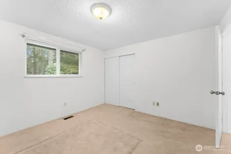15714 64th Avenue Ct E Puyallup WA 98375