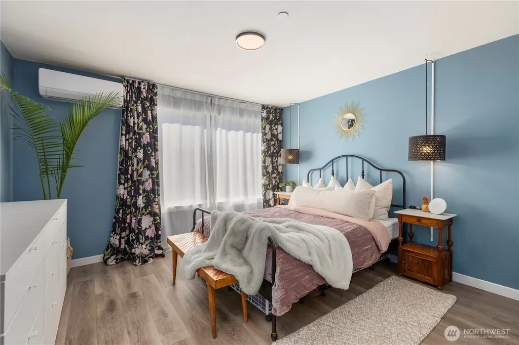 9624 Linden Avenue N Seattle WA 98103