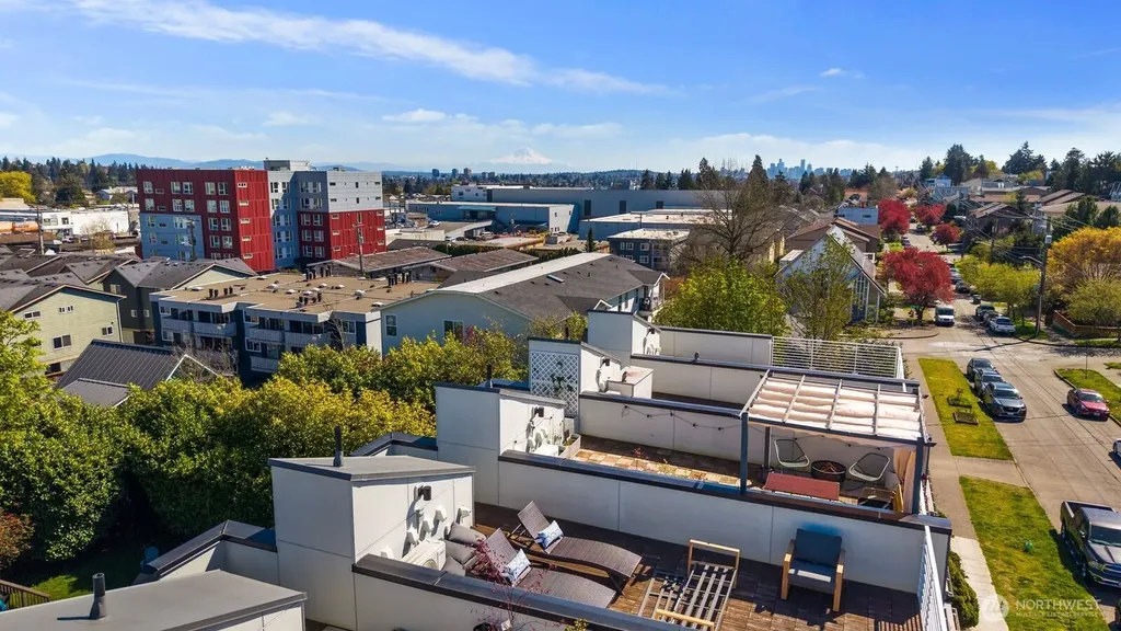 9624 Linden Avenue N Seattle WA 98103