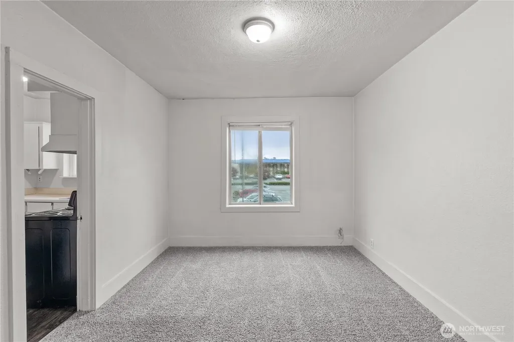215 E 1st Street Aberdeen WA 98520