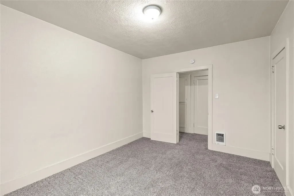 215 E 1st Street Aberdeen WA 98520