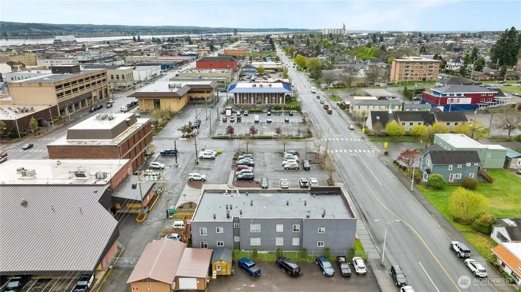 215 E 1st Street Aberdeen WA 98520