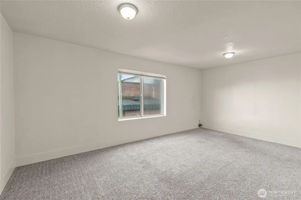 215 E 1st Street Aberdeen WA 98520