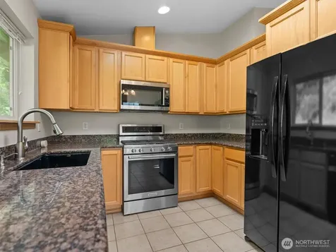 5062 23rd Avenue SW Seattle WA 98106