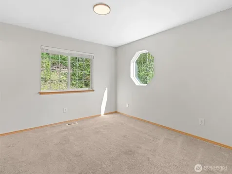 5062 23rd Avenue SW Seattle WA 98106