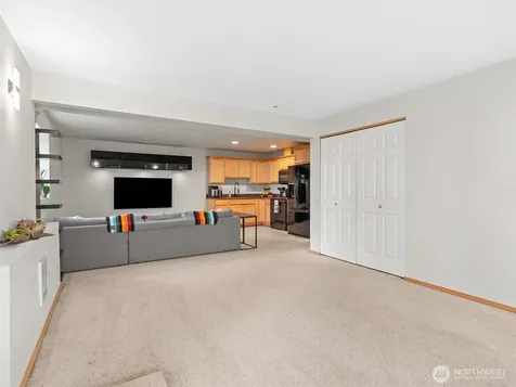 5062 23rd Avenue SW Seattle WA 98106