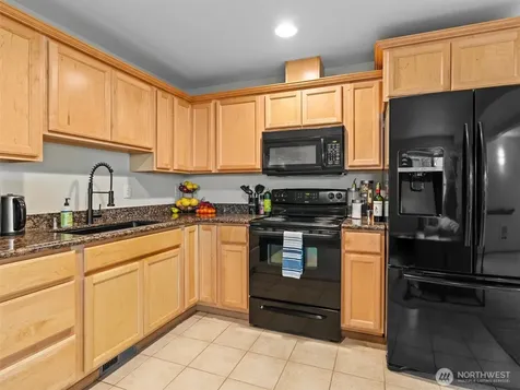 5062 23rd Avenue SW Seattle WA 98106