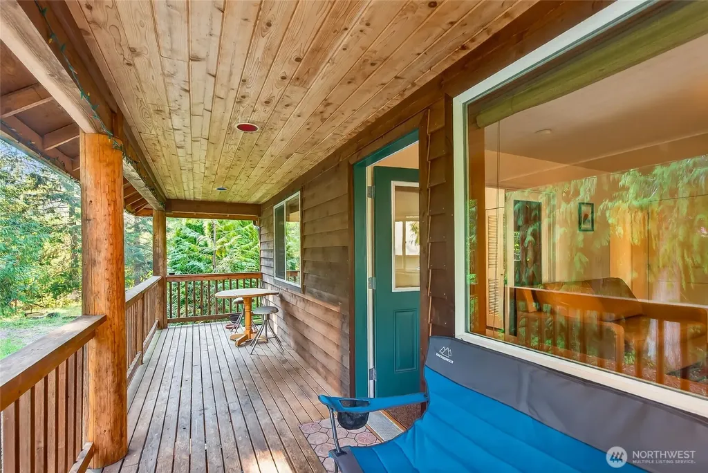 11062 Whistler Lane Deming WA 98244