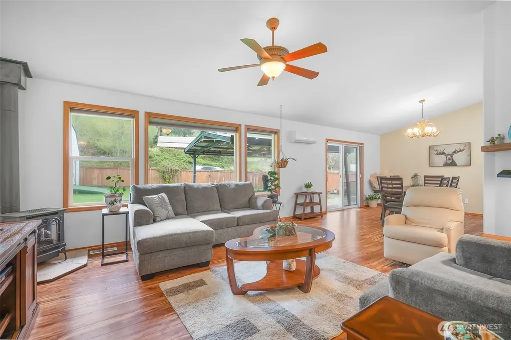 21211 89th Avenue NE Arlington WA 98223