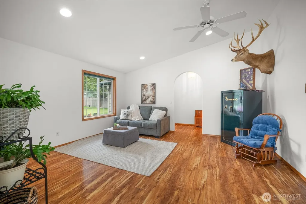 21211 89th Avenue NE Arlington WA 98223