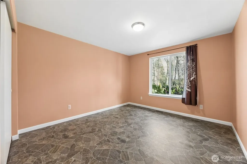 10410 357th Street E Eatonville WA 98328
