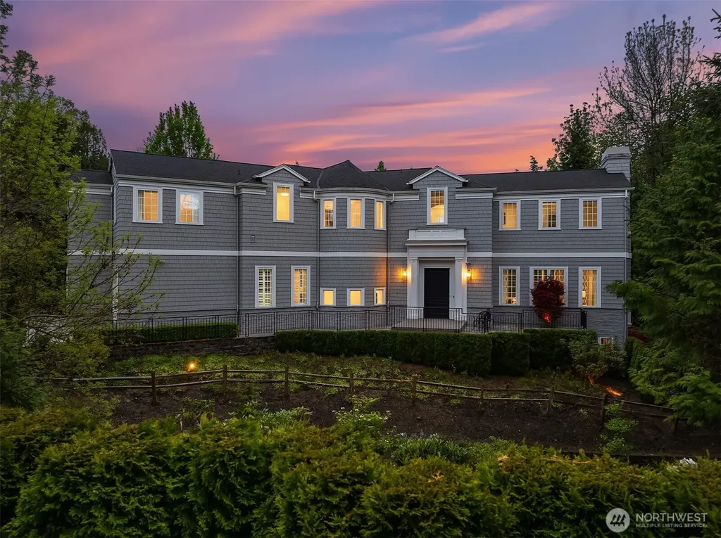 8105 Overlake Drive W Medina WA 98039