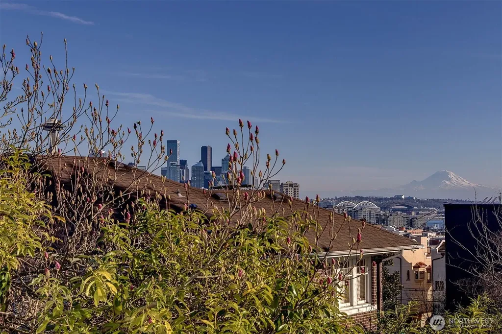505 W Kinnear Place Seattle WA 98119