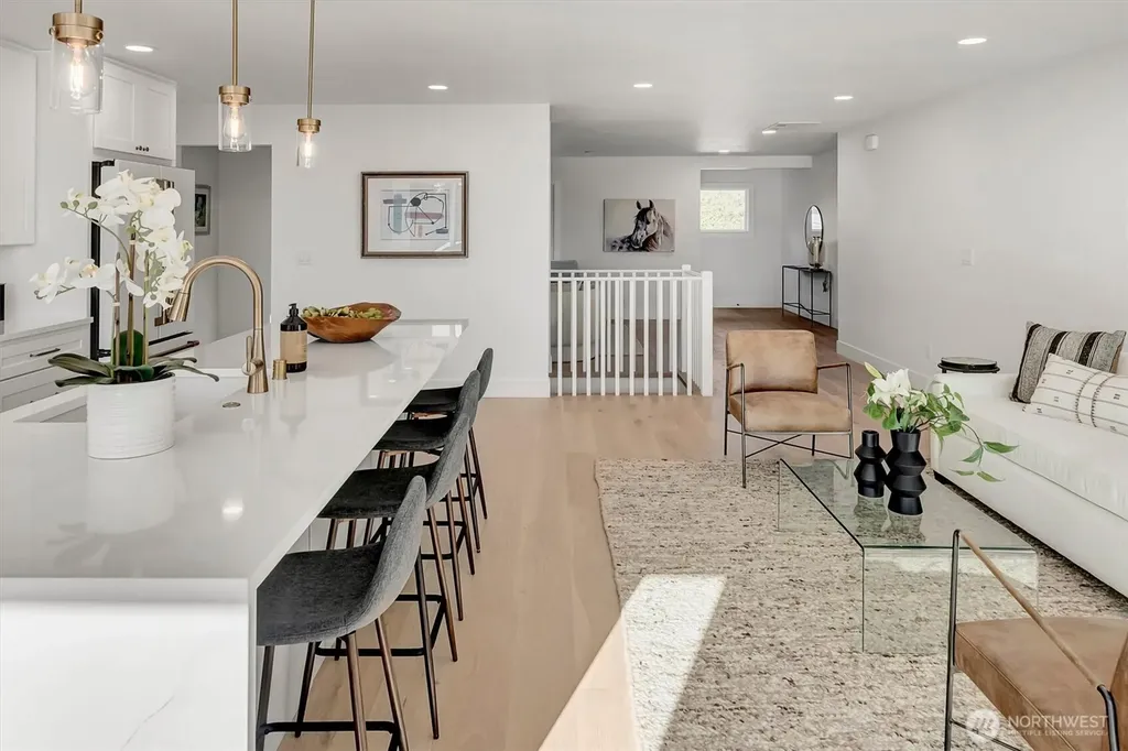 505 W Kinnear Place Seattle WA 98119