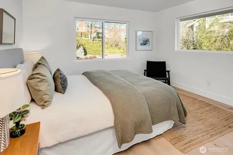 505 W Kinnear Place Seattle WA 98119