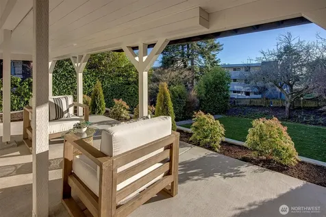 505 W Kinnear Place Seattle WA 98119