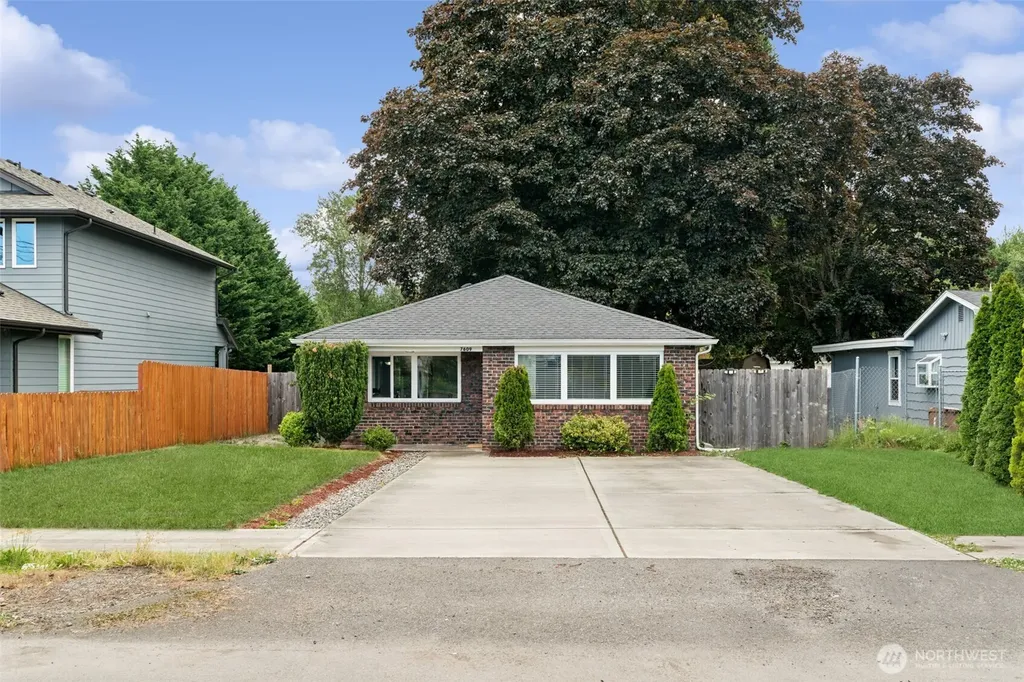 7609 A Street Tacoma WA 98408