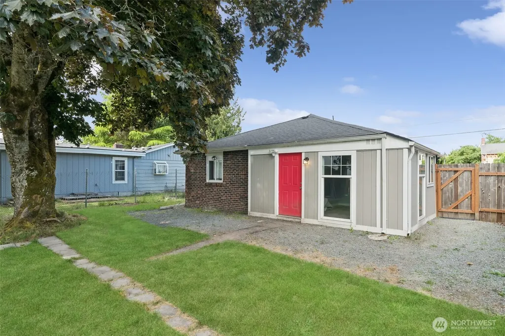 7609 A Street Tacoma WA 98408