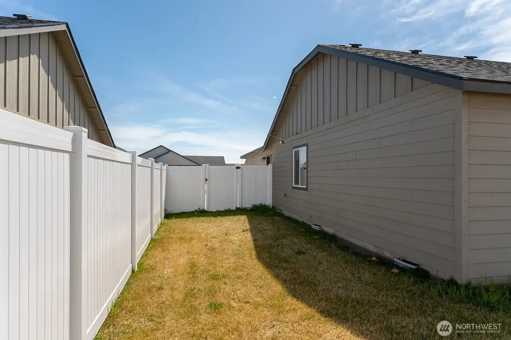 4256 W Wood Court Moses Lake WA 98837