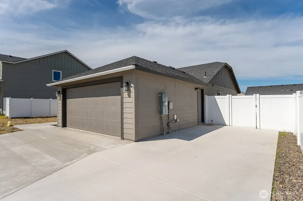 4256 W Wood Court Moses Lake WA 98837