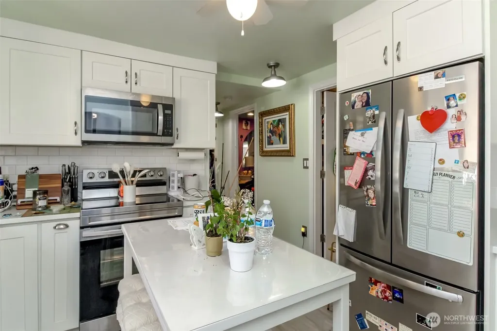 208 F Street SE Auburn WA 98002
