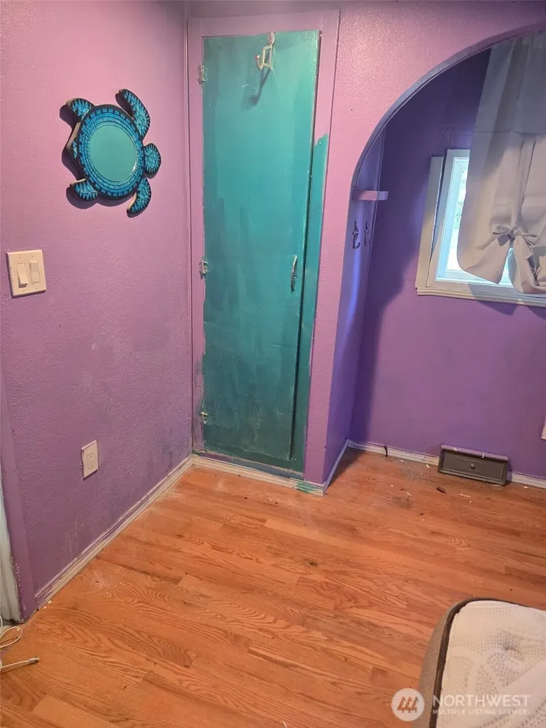 208 F Street SE Auburn WA 98002