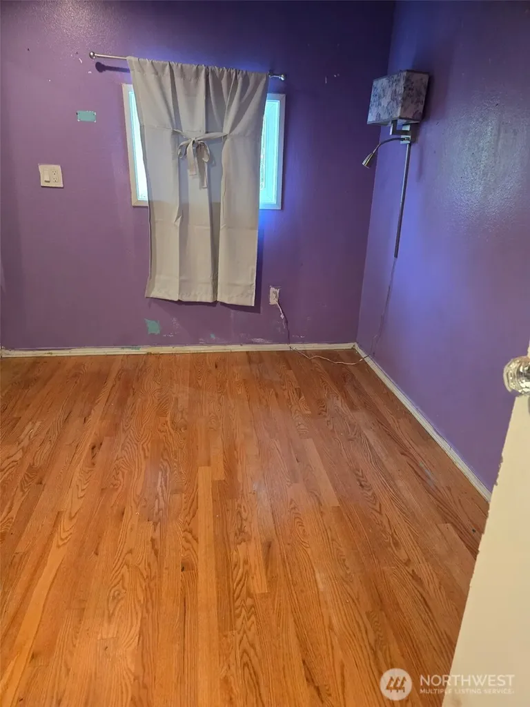 208 F Street SE Auburn WA 98002