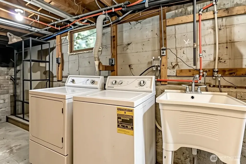 208 F Street SE Auburn WA 98002