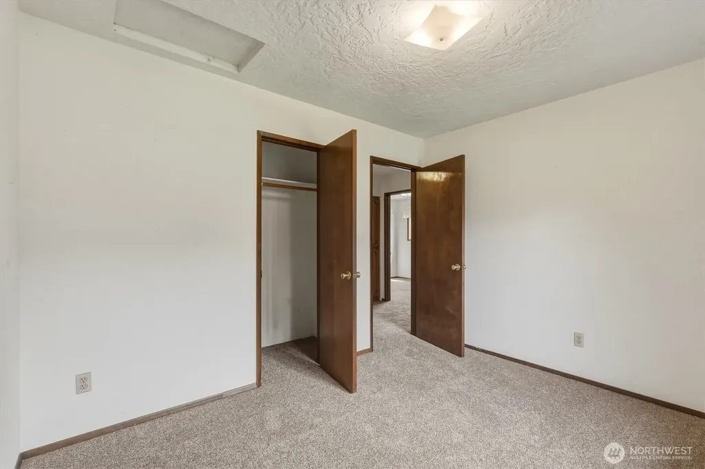106 Lowrane Drive Kelso WA 98626